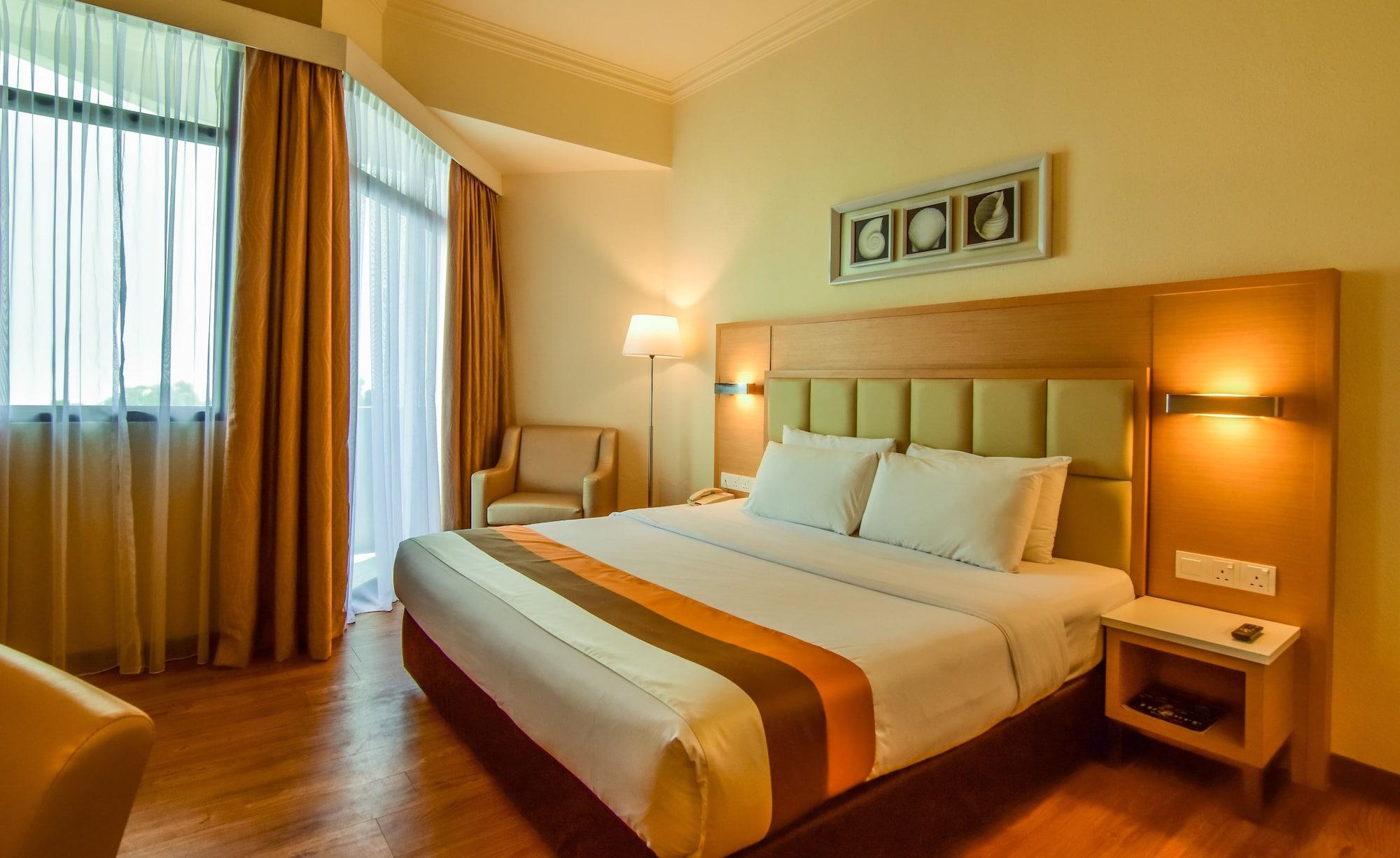 Hotel Sentral Seaview @ ​Beachfront Tanjung Bungah  Dış mekan fotoğraf