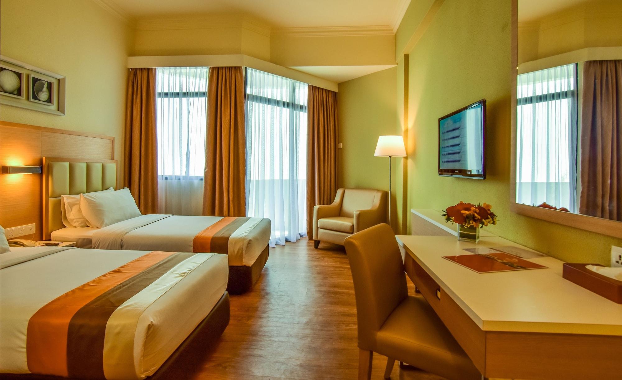 Hotel Sentral Seaview @ ​Beachfront Tanjung Bungah  Dış mekan fotoğraf