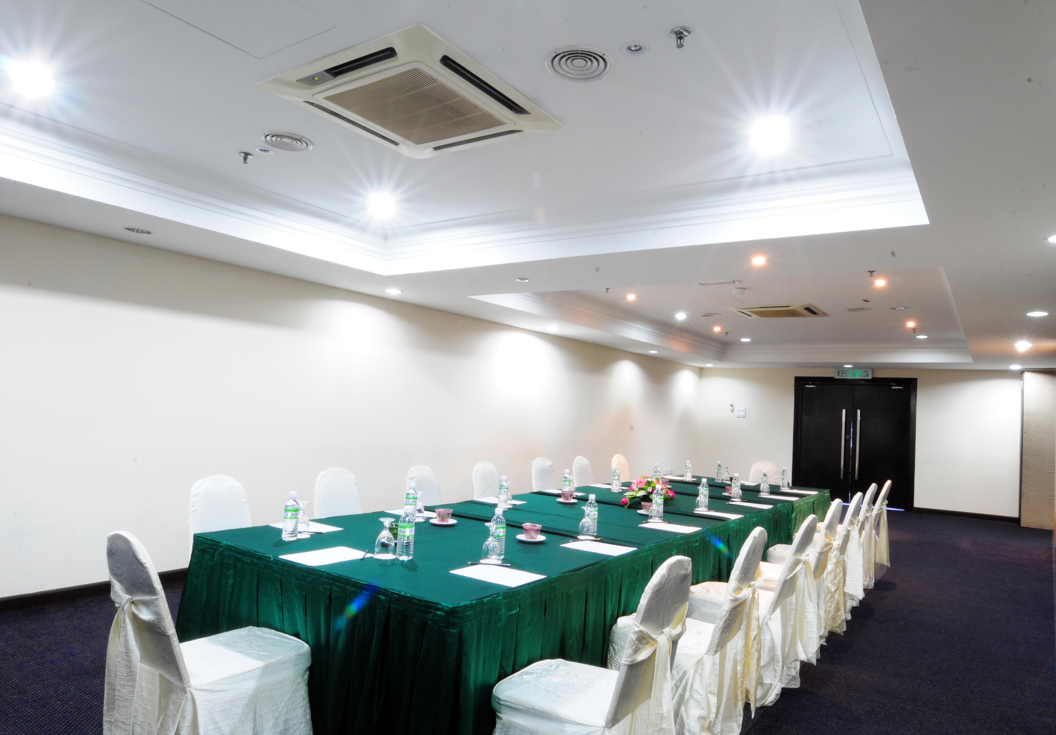 Hotel Sentral Seaview @ ​Beachfront Tanjung Bungah  Dış mekan fotoğraf