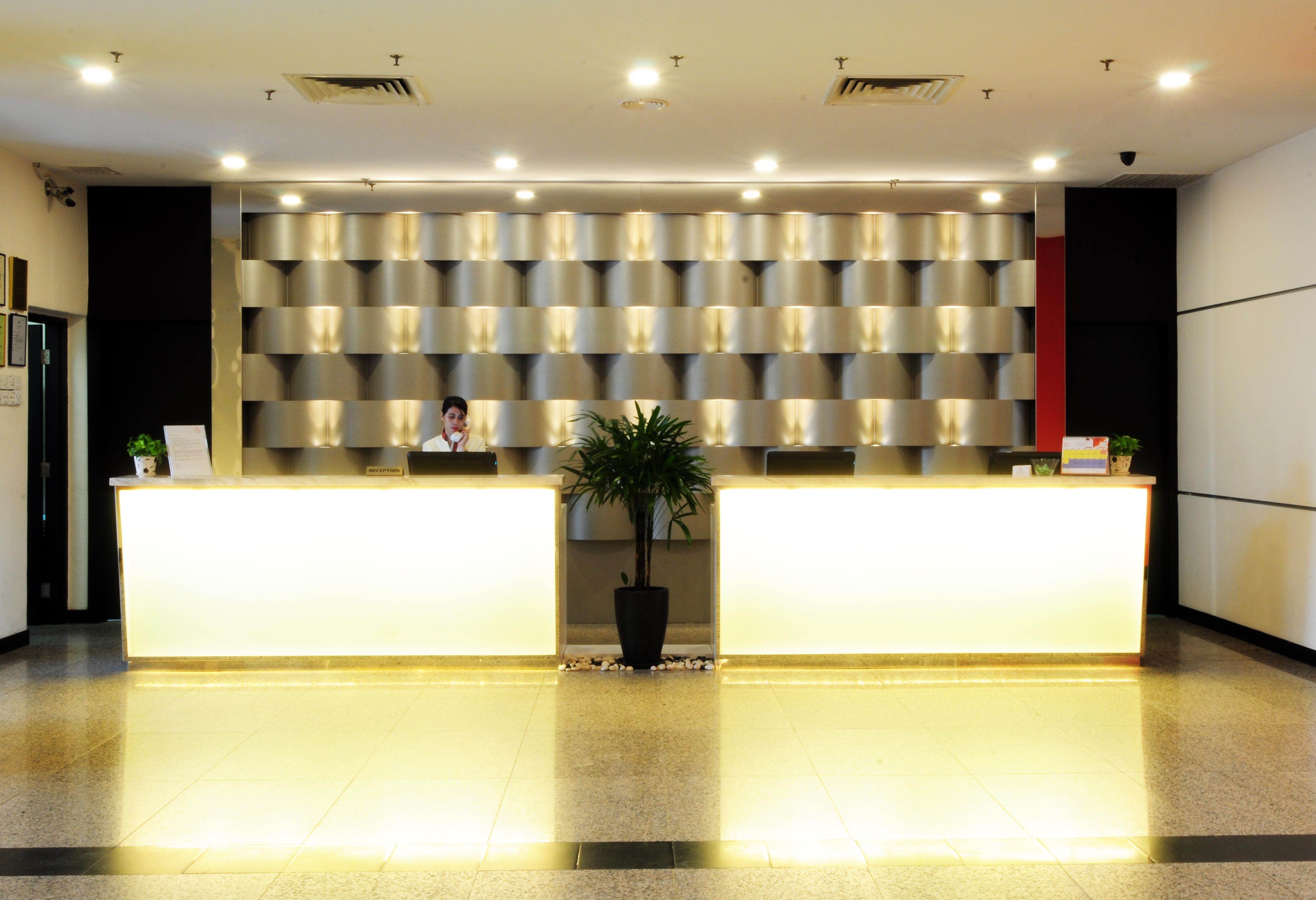 Hotel Sentral Seaview @ ​Beachfront Tanjung Bungah  Dış mekan fotoğraf