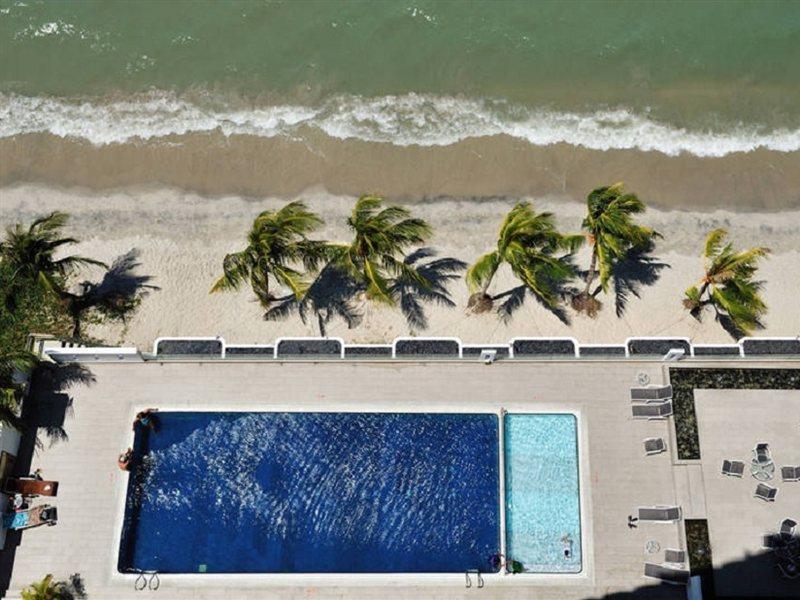 Hotel Sentral Seaview @ ​Beachfront Tanjung Bungah  Dış mekan fotoğraf