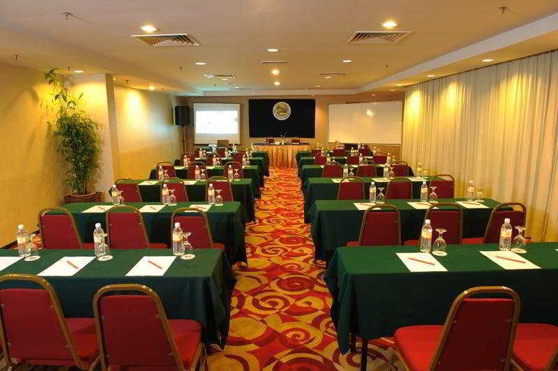 Hotel Sentral Seaview @ ​Beachfront Tanjung Bungah  Dış mekan fotoğraf