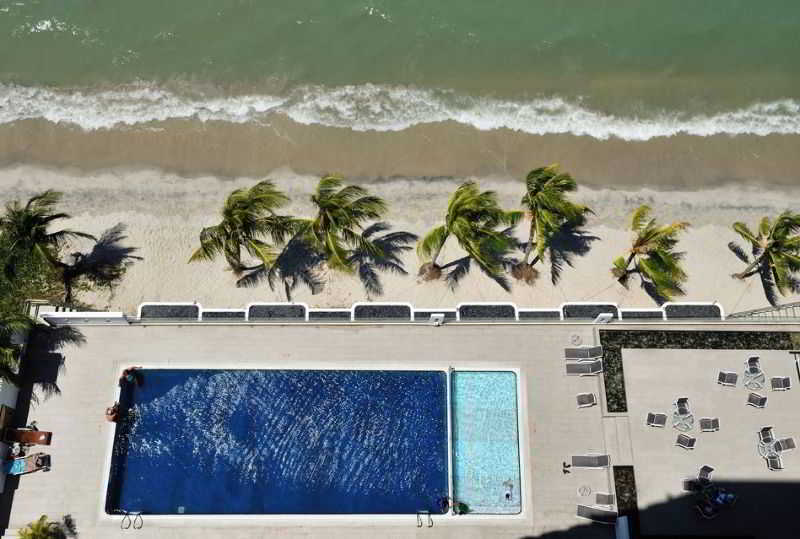 Hotel Sentral Seaview @ ​Beachfront Tanjung Bungah  Dış mekan fotoğraf